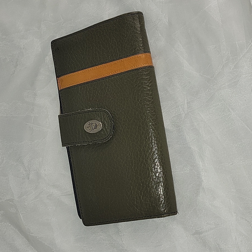 LA laurent wallet